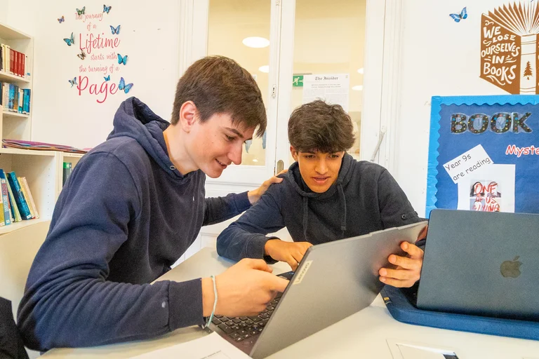 Mentores entre iguales